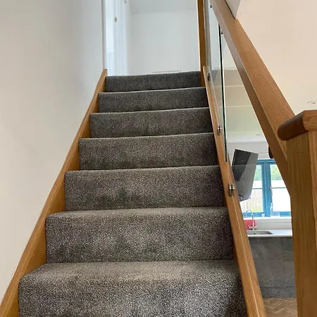 4 Bedroom In Frampton