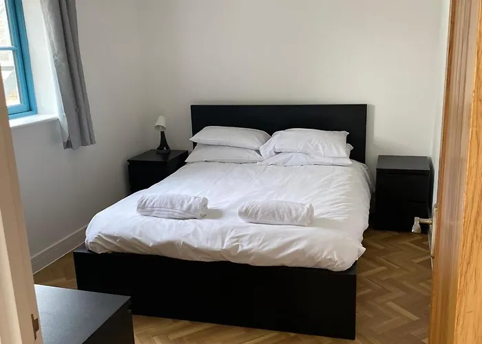 4 Bedroom In Frampton