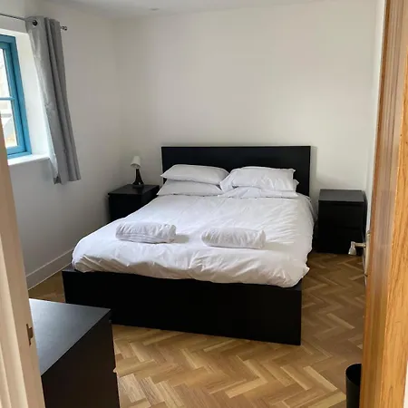 4 Bedroom In Frampton