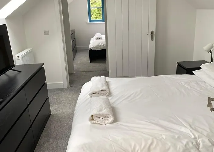 4 Bedroom In Frampton בריסטול