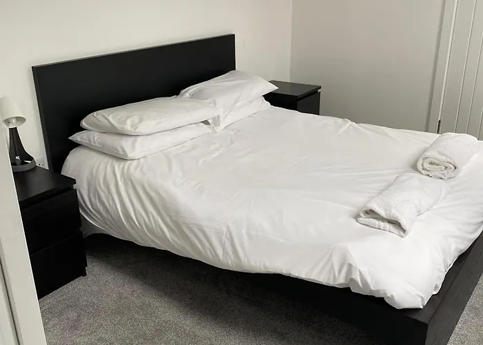 4 Bedroom In Frampton בריסטול